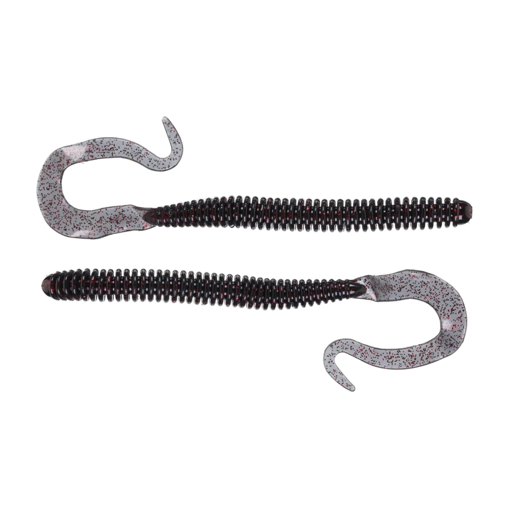 Deux Lake Fork Worm nus photographiés à plat, corps noir opaque profondément annelé sur presque toute la longueur avec de fines paillettes rouges, extrémité avant arrondie et lisse, double queue ruban large et plate qui se sépare en deux boucles enroulées en sens inverse, translucide gris fumé et mouchetée de rouge