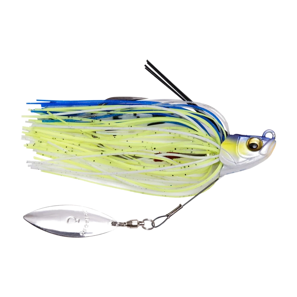 Megabass Uoze Swimmer im Profil, als Fisch geformter Kopf in Blau und Gelb mit großem goldenem Auge, Silikonskirt in Chartreuse, Weiß und Blau, zwei schwarze Krautschutzfäden obenauf, silbernes Willowblatt an Draht und Wirbel unter dem Körper