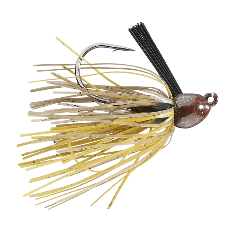 Strike King Bitsy Flip Jig, tête compacte en ogive brun rouge à paillettes vertes, garde fibre noire fournie, jupe silicone jaune pâle et beige mouchetée de noir, hameçon simple à finition claire et anneau d'attache sortant à l'arrière de la tête