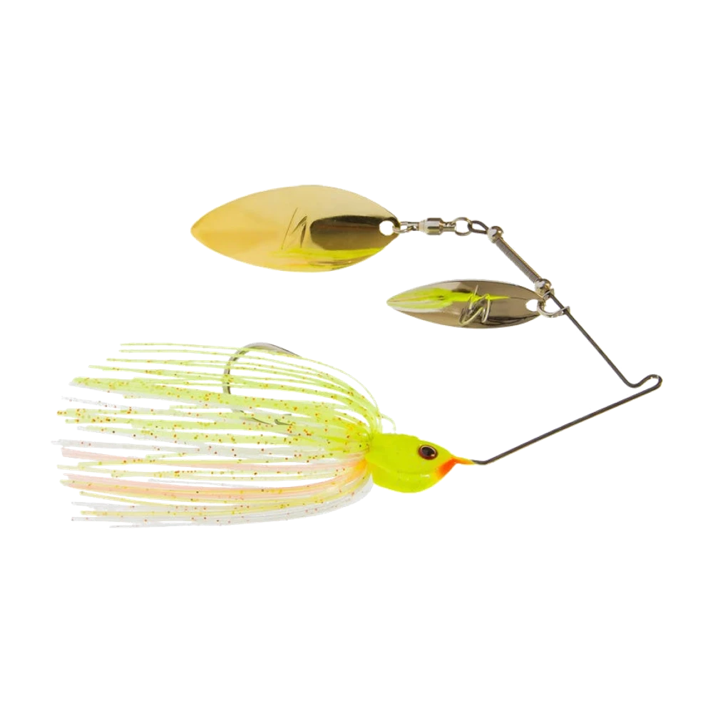 Z-Man Sling Bladez Double Willow Spinnerbait tête chartreuse à ouïe rouge et oeil peint, jupe silicone blanc et chartreuse pailletée cuivre, petite palette willow nickel devant et grande palette willow dorée derrière sur bras en fil sombre