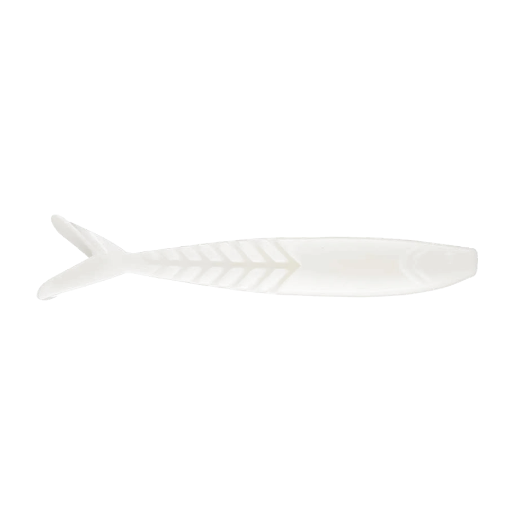 Zoom Shimmer Shad 4.25, leurre souple blanc opaque au profil de poisson fourrage, flanc nervuré en chevrons et queue fourchue à deux pointes fines, présenté nu sans hameçon
